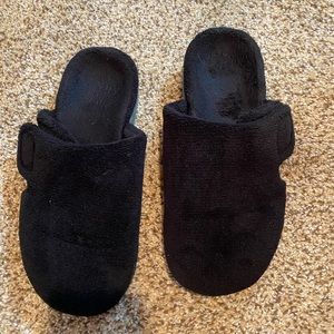 Vionic slide slippers